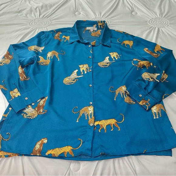 Umgee Blue Button Down Long Sleeve Leopard Novelty Print Blouse Top Size XL - Picture 6 of 16